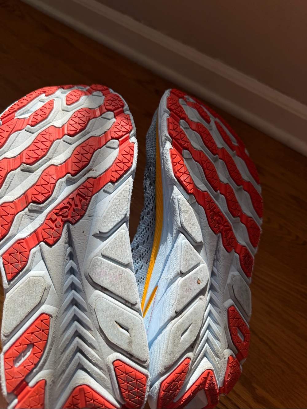 Men’s Hoka Clifton 8 - size 8D - Picture 5 of 5